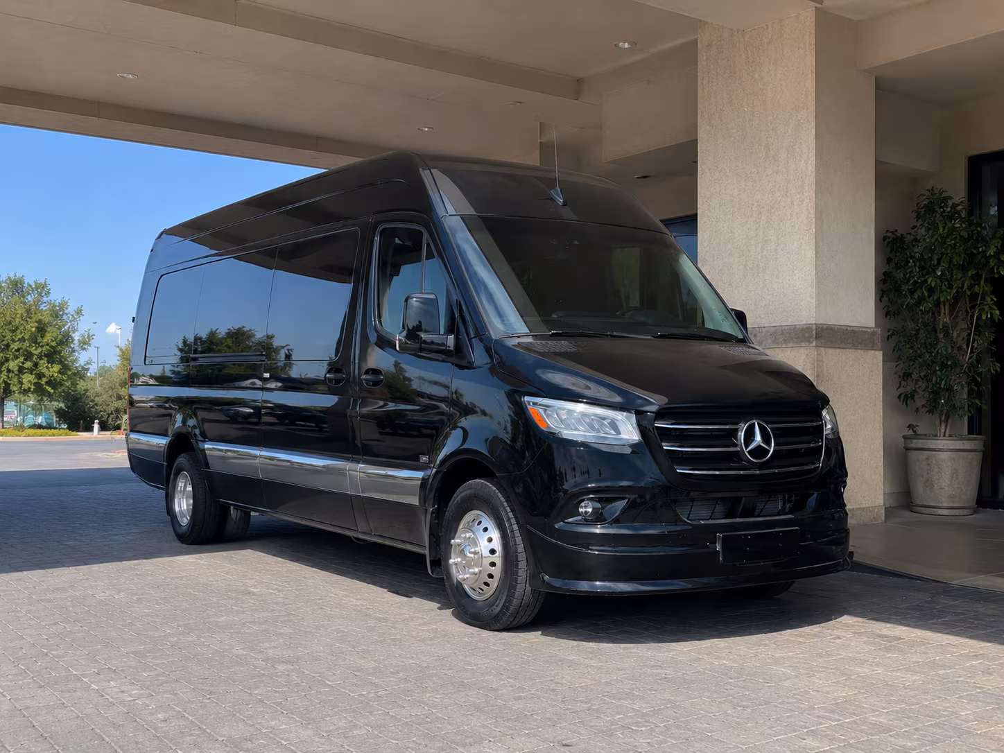 pembroke pines 8 passenger sprinter van